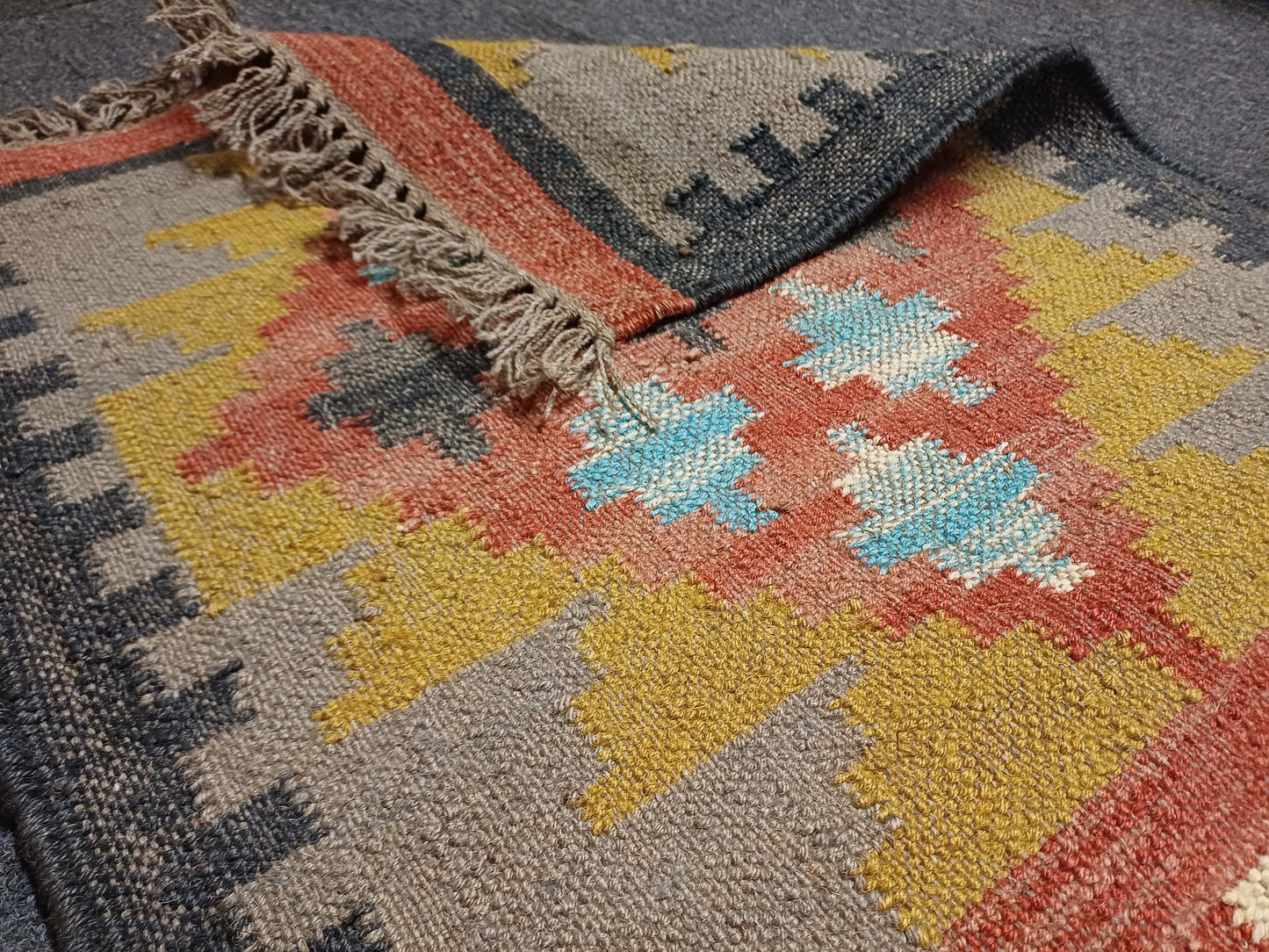 Jute Runner