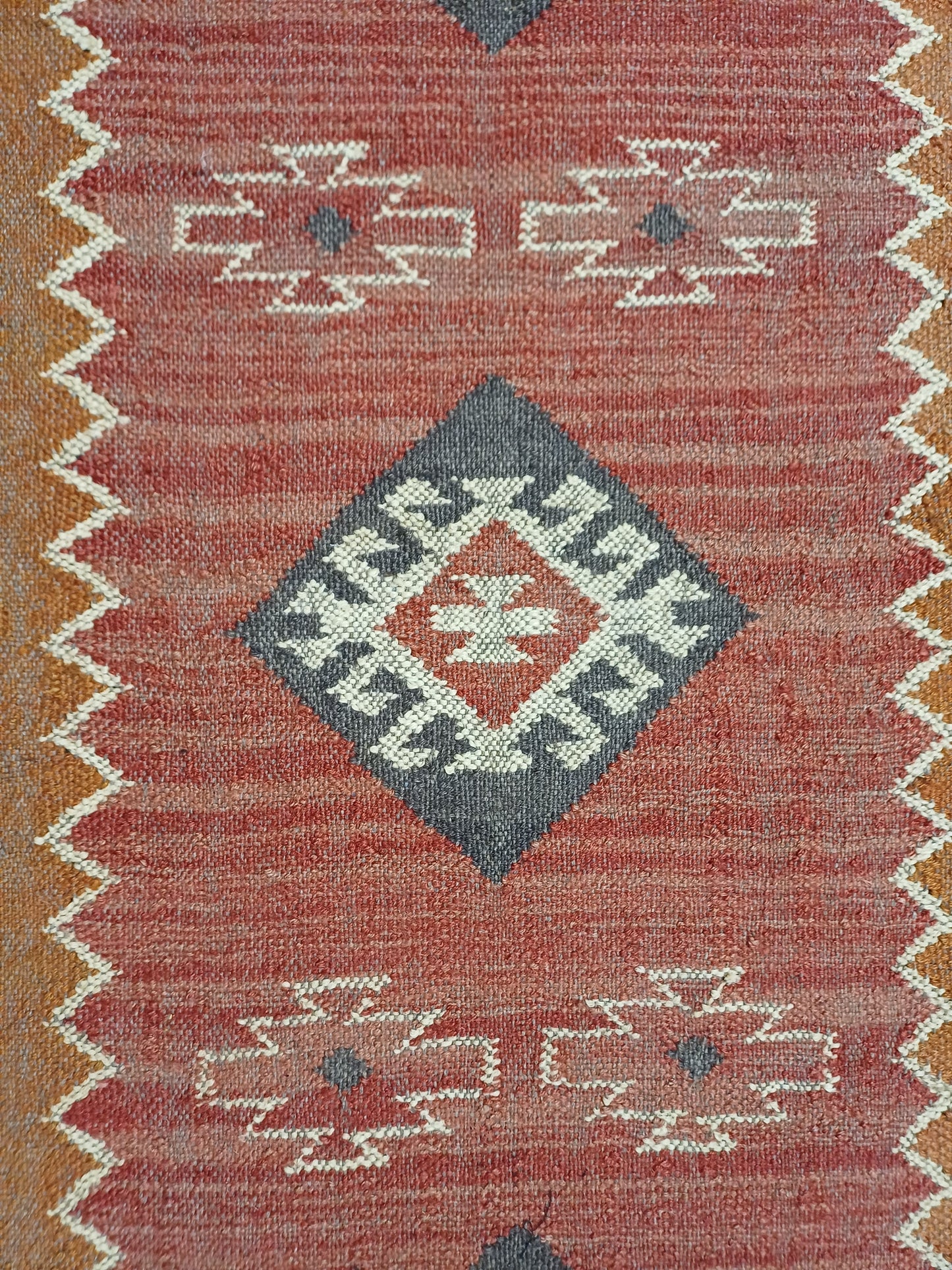 Jute Runner