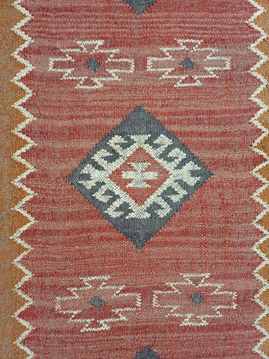 Jute Runner