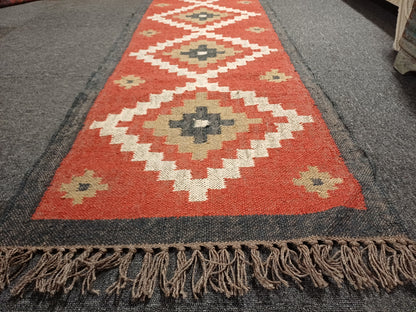Jute Runner